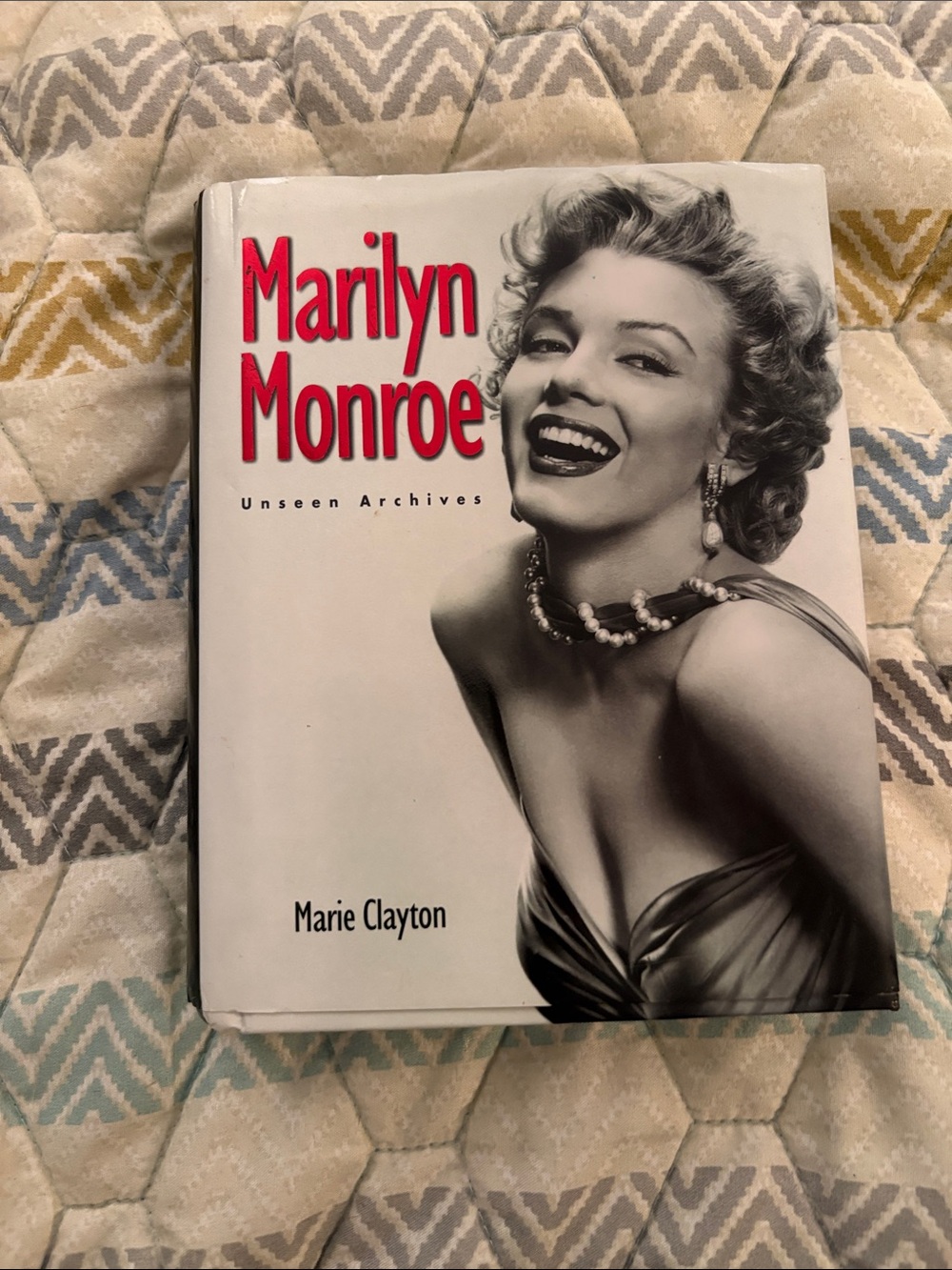 Barnes & Noble Marilyn Monroe Book - Black, White, Red Cover
